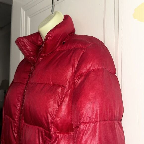 Refuge brand red nylon puffer coat - Picture 5 of 9